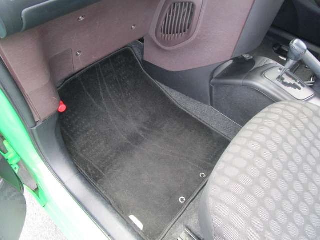 トヨタ ｉＱ １．３ １３０Ｇ H24年 (中国) 99