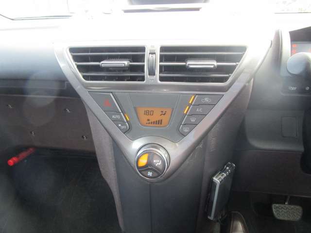 トヨタ ｉＱ １．３ １３０Ｇ H24年 (中国) 99