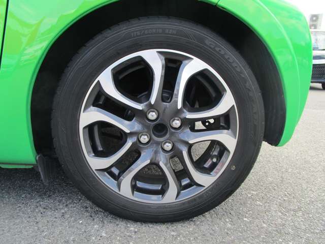 トヨタ ｉＱ １．３ １３０Ｇ H24年 (中国) 99