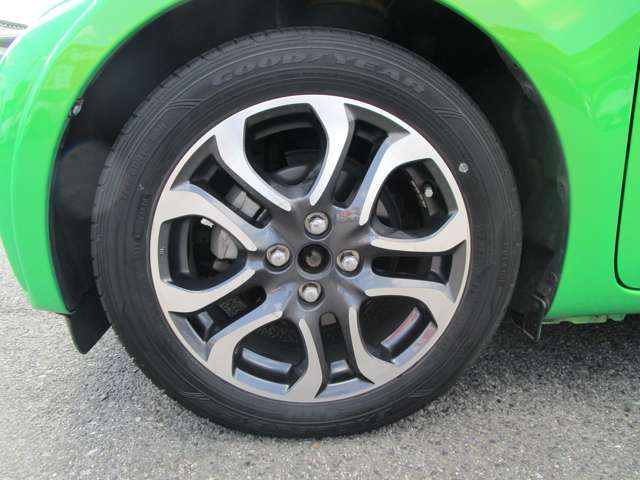 トヨタ ｉＱ １．３ １３０Ｇ H24年 (中国) 99