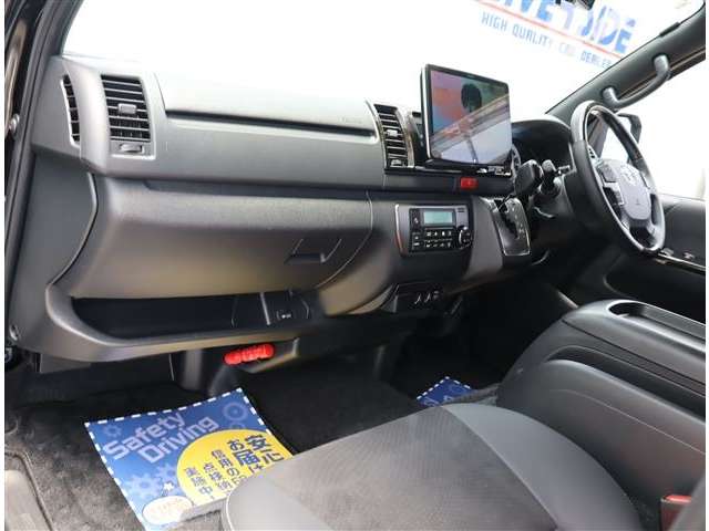 トヨタ ハイエースバン ２．０ スーパーＧＬ ダークプライムＩＩ ロングボディ R4年 (関東) 99