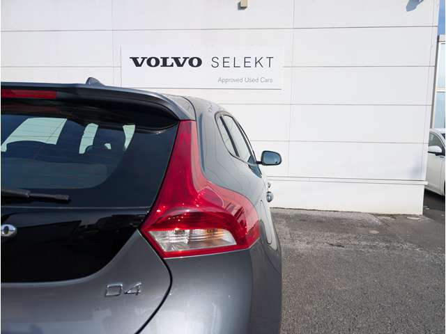 ボルボ Ｖ４０ Ｄ４ ダイナミック エディション ディーゼルターボ H30年 (東北) 99