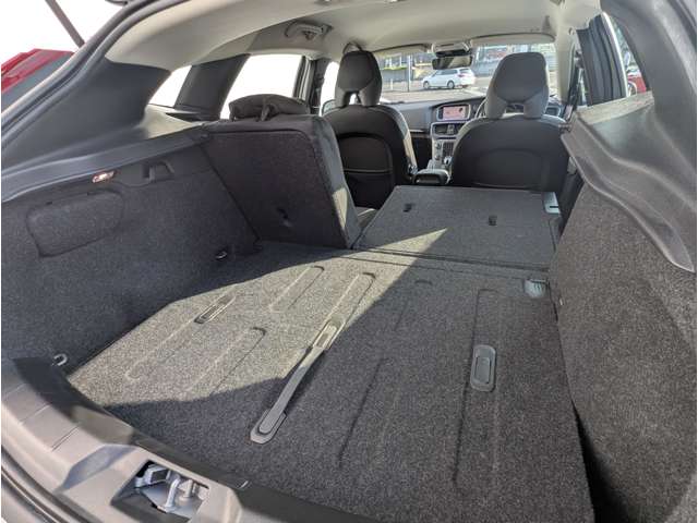 ボルボ Ｖ４０ Ｄ４ ダイナミック エディション ディーゼルターボ H30年 (東北) 99