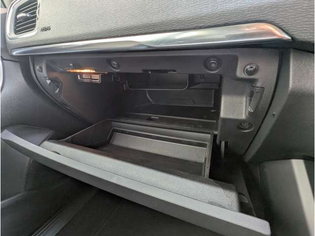 ボルボ Ｖ４０ Ｄ４ ダイナミック エディション ディーゼルターボ H30年 (東北) 99