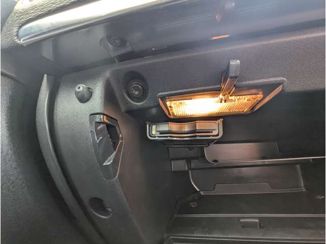 ボルボ Ｖ４０ Ｄ４ ダイナミック エディション ディーゼルターボ H30年 (東北) 99