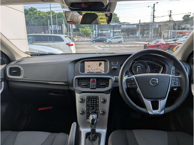 ボルボ Ｖ４０ Ｄ４ ダイナミック エディション ディーゼルターボ H30年 (東北) 99