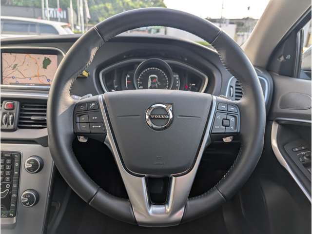 ボルボ Ｖ４０ Ｄ４ ダイナミック エディション ディーゼルターボ H30年 (東北) 99