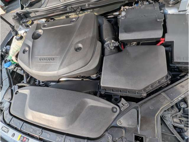 ボルボ Ｖ４０ Ｄ４ ダイナミック エディション ディーゼルターボ H30年 (東北) 99