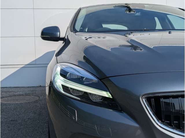 ボルボ Ｖ４０ Ｄ４ ダイナミック エディション ディーゼルターボ H30年 (東北) 99