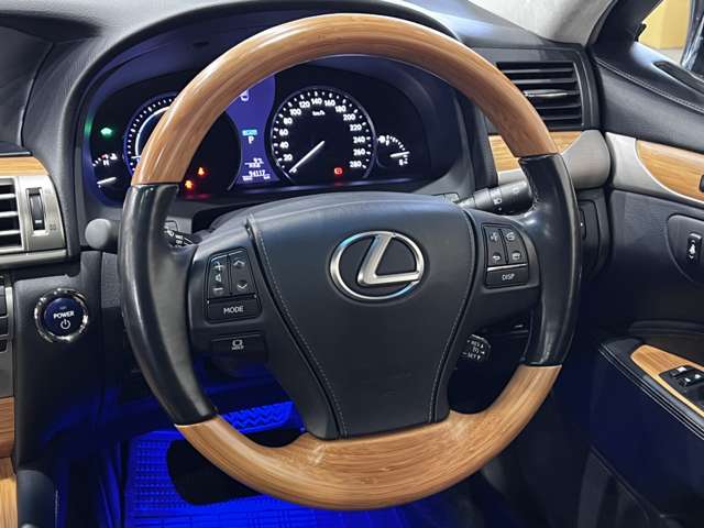 レクサス ＬＳハイブリッド ６００Ｈ バージョンＣ Ｉパッケージ ４ＷＤ H25年 (関東) 99