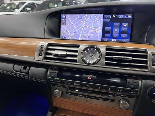 レクサス ＬＳハイブリッド ６００Ｈ バージョンＣ Ｉパッケージ ４ＷＤ H25年 (関東) 99