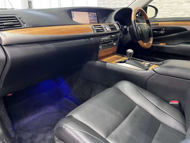 レクサス ＬＳハイブリッド ６００Ｈ バージョンＣ Ｉパッケージ ４ＷＤ H25年 (関東) 99