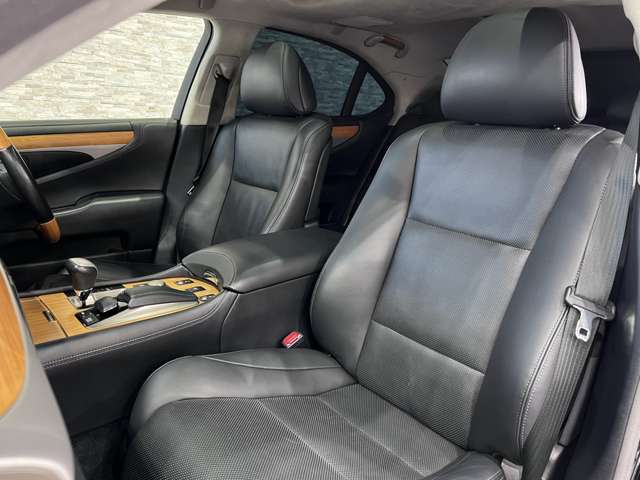 レクサス ＬＳハイブリッド ６００Ｈ バージョンＣ Ｉパッケージ ４ＷＤ H25年 (関東) 99