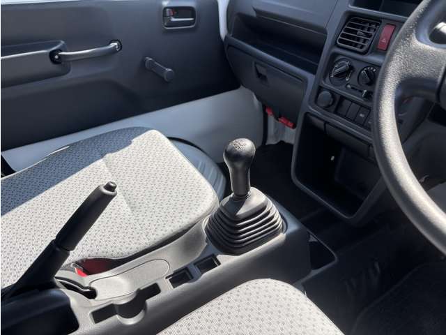 スズキ キャリイトラック ６６０ ＫＣエアコン・パワステ ３方開 ４ＷＤ R5年 () 99