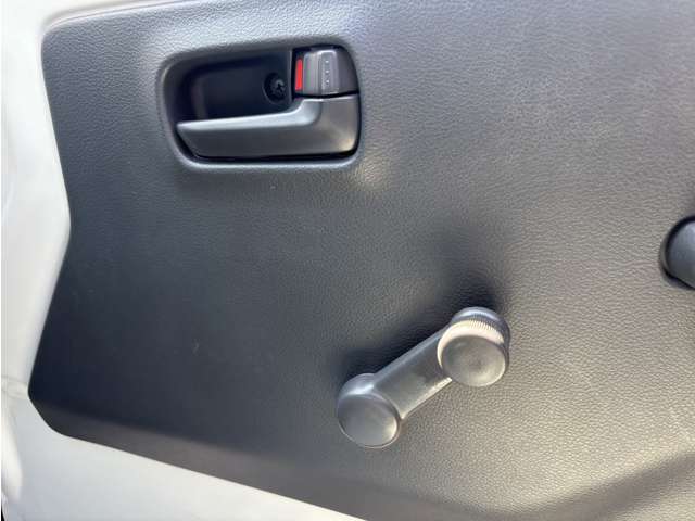 スズキ キャリイトラック ６６０ ＫＣエアコン・パワステ ３方開 ４ＷＤ R5年 () 99