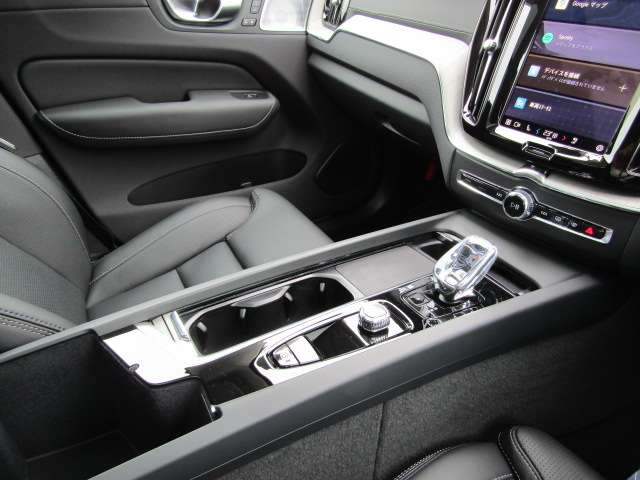 ボルボ ＸＣ６０ ウルトラ Ｂ５ ＡＷＤ ４ＷＤ R6年 (四国) 99