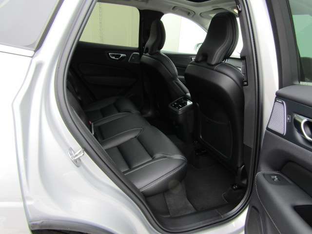 ボルボ ＸＣ６０ ウルトラ Ｂ５ ＡＷＤ ４ＷＤ R6年 (四国) 99