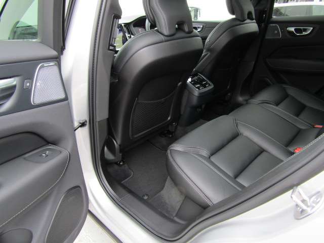 ボルボ ＸＣ６０ ウルトラ Ｂ５ ＡＷＤ ４ＷＤ R6年 (四国) 99