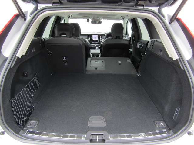 ボルボ ＸＣ６０ ウルトラ Ｂ５ ＡＷＤ ４ＷＤ R6年 (四国) 99