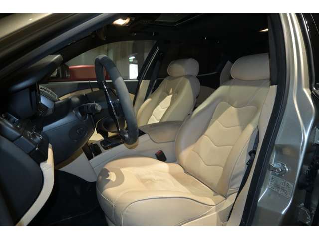 マセラティ クワトロポルテ スポーツ　ＧＴ　Ｓ　アワードエディション H24年 (関東) 99