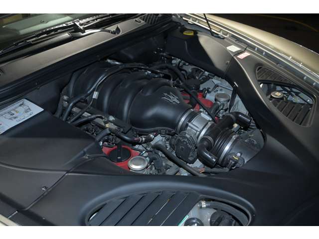 マセラティ クワトロポルテ スポーツ　ＧＴ　Ｓ　アワードエディション H24年 (関東) 99