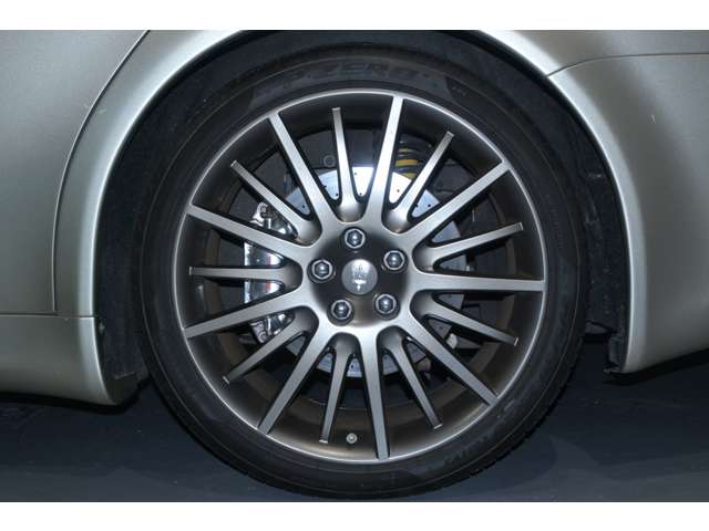 マセラティ クワトロポルテ スポーツ　ＧＴ　Ｓ　アワードエディション H24年 (関東) 99