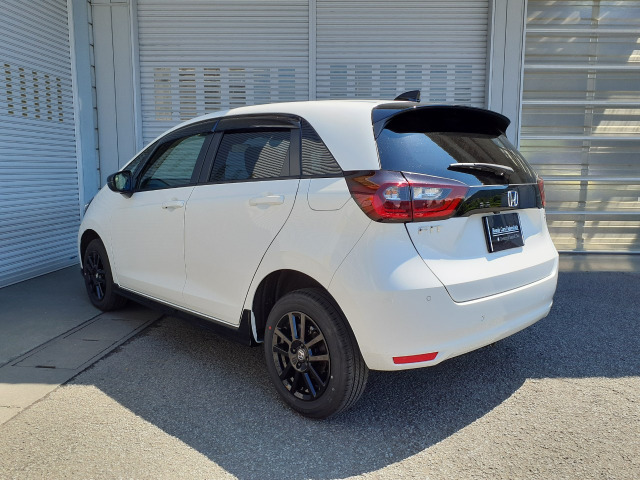 ホンダ フィット　ハイブリッド １．５ Ｅ：ＨＥＶ ホーム ブラックスタイル ４ＷＤ R6年 (甲信越・北陸) 99