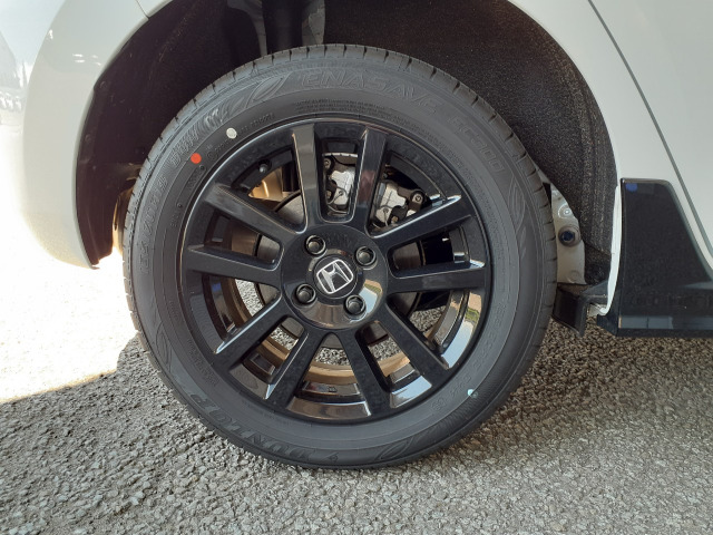 ホンダ フィット　ハイブリッド １．５ Ｅ：ＨＥＶ ホーム ブラックスタイル ４ＷＤ R6年 (甲信越・北陸) 99