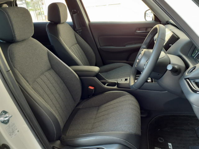 ホンダ フィット　ハイブリッド １．５ Ｅ：ＨＥＶ ホーム ブラックスタイル ４ＷＤ R6年 (甲信越・北陸) 99