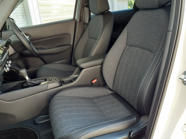 ホンダ フィット　ハイブリッド １．５ Ｅ：ＨＥＶ ホーム ブラックスタイル ４ＷＤ R6年 (甲信越・北陸) 99