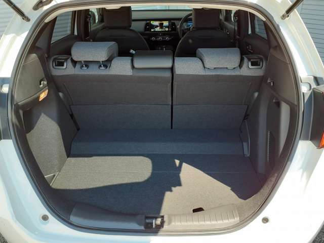 ホンダ フィット　ハイブリッド １．５ Ｅ：ＨＥＶ ホーム ブラックスタイル ４ＷＤ R6年 (甲信越・北陸) 99