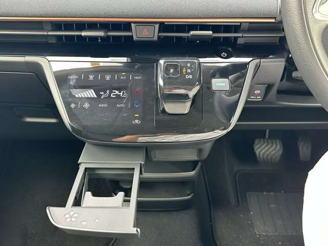 日産 サクラ Ｘ R4年 (東海) 99