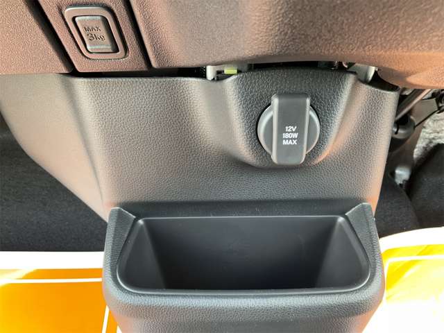 ホンダ Ｎ　ＢＯＸ カスタム ６６０ R6年 (近畿) 99