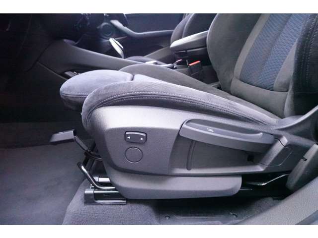 ＢＭＷ Ｘ１ Ｓドライブ １８Ｉ Ｍスポーツ ＤＣＴ H30年 (近畿) 99