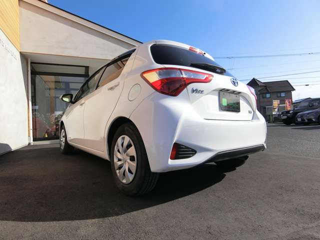 トヨタ ヴィッツ　ハイブリッド １．５ ハイブリッド Ｆ R1年 (中国) 99