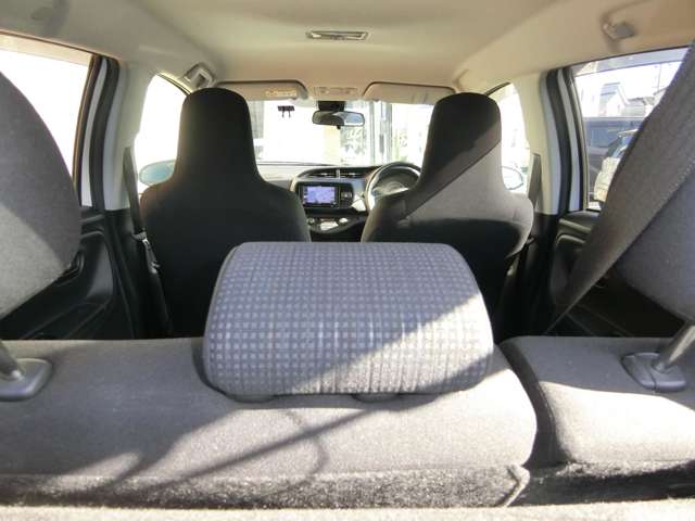 トヨタ ヴィッツ　ハイブリッド １．５ ハイブリッド Ｆ R1年 (中国) 99