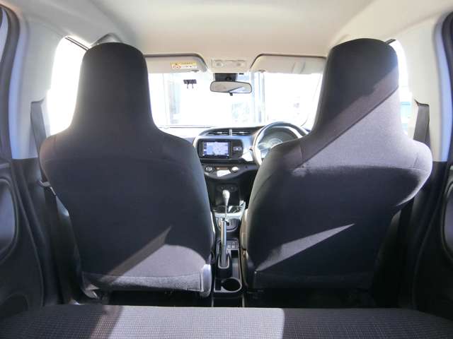 トヨタ ヴィッツ　ハイブリッド １．５ ハイブリッド Ｆ R1年 (中国) 99