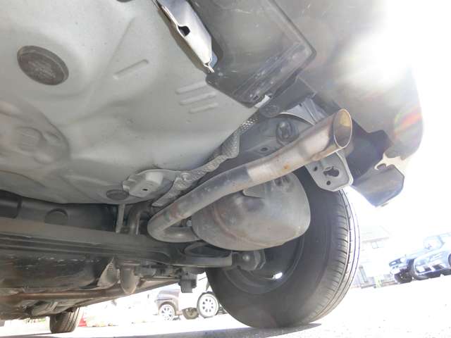 トヨタ ヴィッツ　ハイブリッド １．５ ハイブリッド Ｆ R1年 (中国) 99