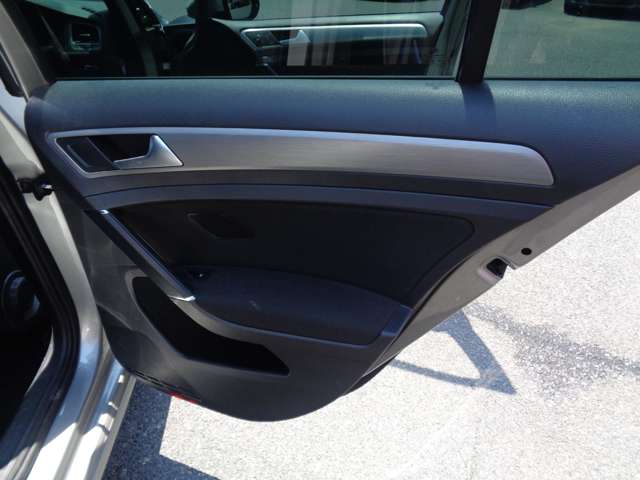 フォルクスワーゲン ゴルフ ＴＳＩ　コンフォートライン H27年 (中国) 99