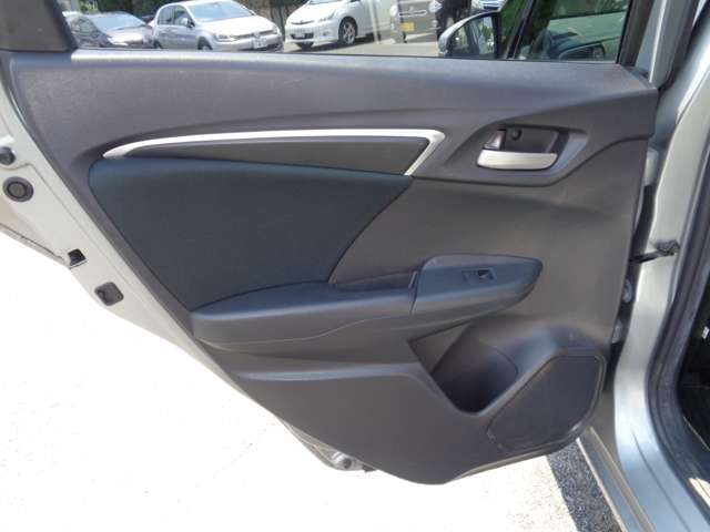 ホンダ フィット １．３ １３Ｇ Ｌパッケージ H26年 (中国) 99