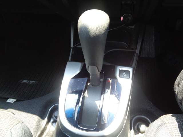 ホンダ フィット １．３ １３Ｇ Ｌパッケージ H26年 (中国) 99