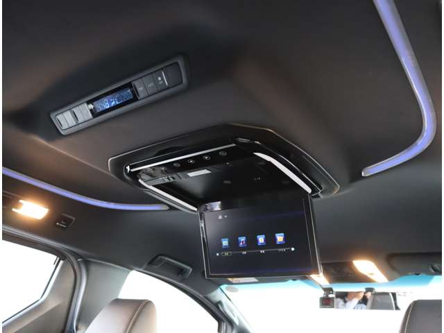 トヨタ ヴェルファイア ２．５ Ｚ Ａエディション ゴールデンアイズ H29年 (関東) 99