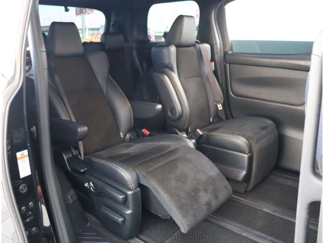 トヨタ ヴェルファイア ２．５ Ｚ Ａエディション ゴールデンアイズ H29年 (関東) 99