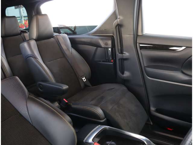 トヨタ ヴェルファイア ２．５ Ｚ Ａエディション ゴールデンアイズ H29年 (関東) 99