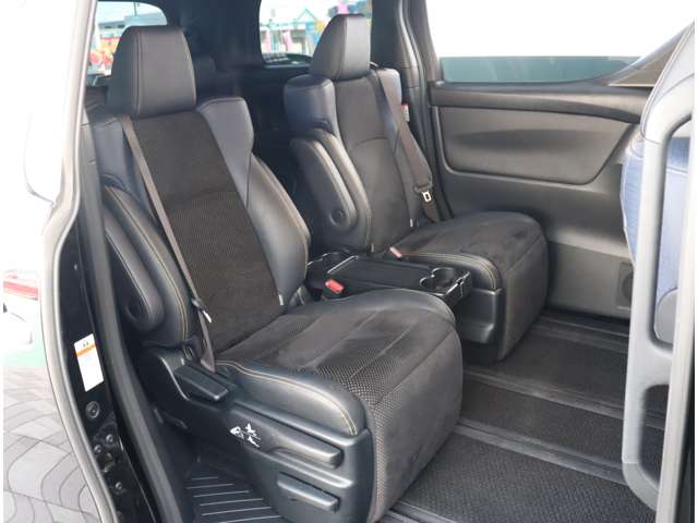 トヨタ ヴェルファイア ２．５ Ｚ Ａエディション ゴールデンアイズ H29年 (関東) 99