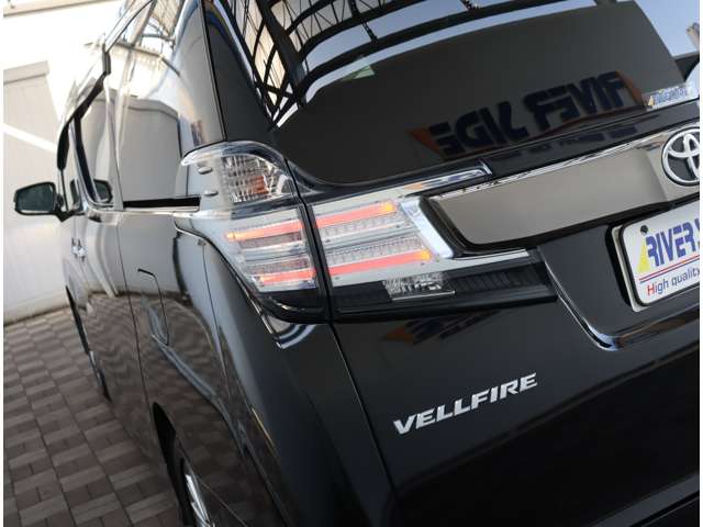 トヨタ ヴェルファイア ２．５ Ｚ Ａエディション ゴールデンアイズ H29年 (関東) 99