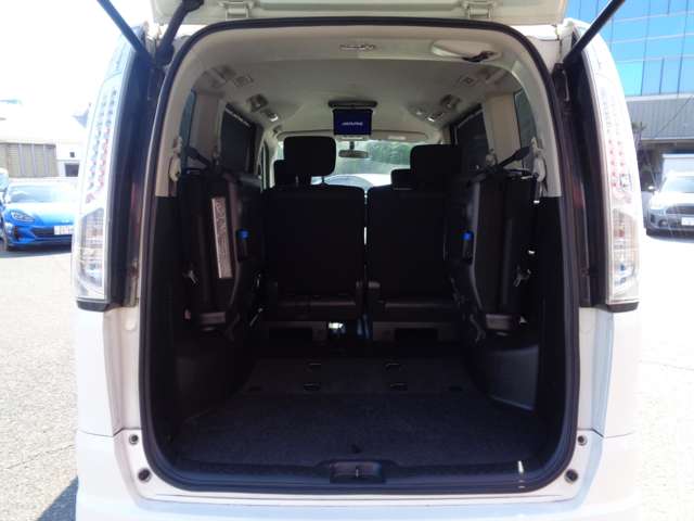 日産 セレナ ２．０ ハイウェイスター Ｓ－ＨＹＢＲＩＤ エアロモード H24年 (中国) 99