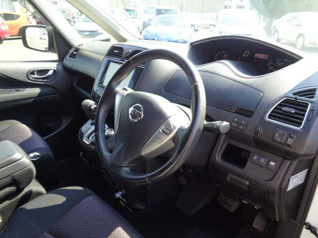 日産 セレナ ２．０ ハイウェイスター Ｓ－ＨＹＢＲＩＤ エアロモード H24年 (中国) 99