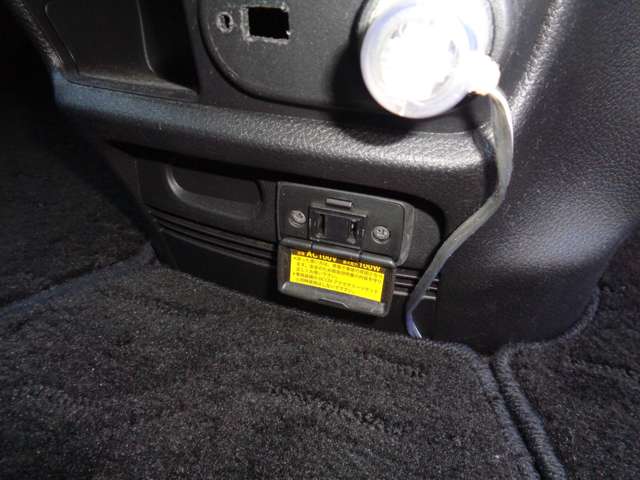 日産 セレナ ２．０ ハイウェイスター Ｓ－ＨＹＢＲＩＤ エアロモード H24年 (中国) 99