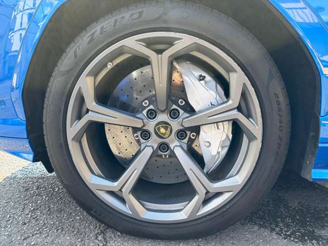 ランボルギーニ ウルス ４．０ ４ＷＤ R2年 (関東) 99